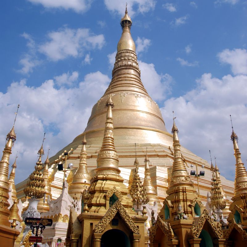 Shwedagon Padoge in Yangon, Myanmar